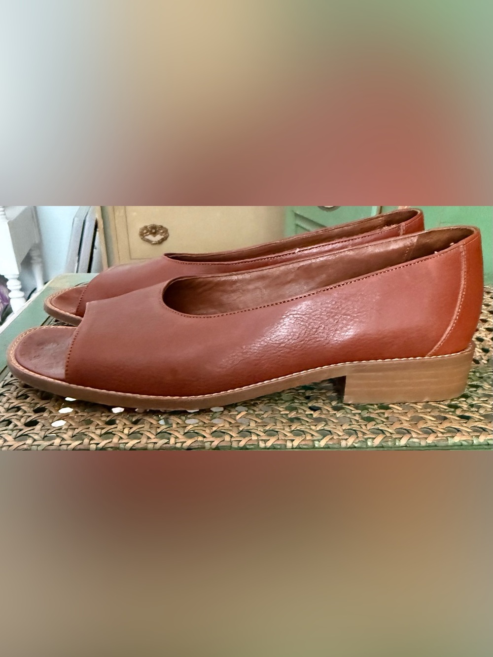 Talbots Italian Brown Leather Peep Toe Flat Sandals Size 8 Narrow - Picture 2 of 8